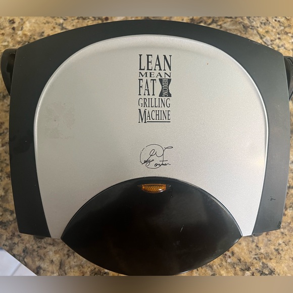George‎ Foreman grilling machine - Picture 1 of 4